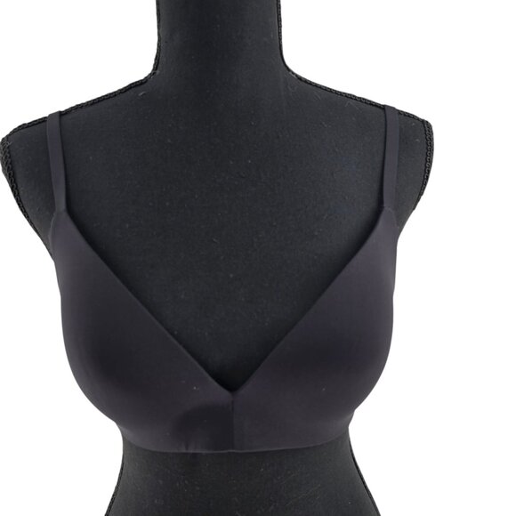 Lululemon Take Shape Bra 34C‎ Black Wireless Light Ultralu™ fabric EXCELLENT - Picture 1 of 6